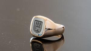Siegelring von Spitzbarth Juwelier