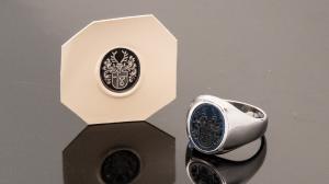 Siegelring von Spitzbarth Juwelier