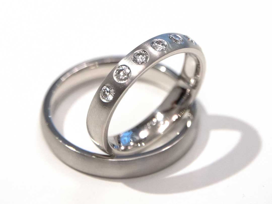 Trauringe und moderner Schmuck
